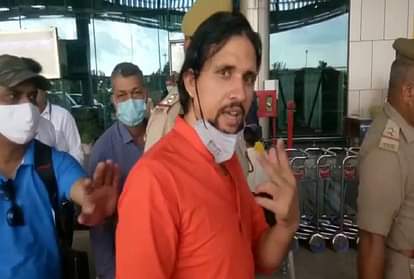 प्रयागराज : अब महंत आशीष गिरि की मौत का भी खुलेगा राज, आनंद गिरि के अधिवक्ता ने दी दारागंज थाने में तहरीर Prayagraj: Now the secret of Mahant Ashish Giri death will also be revealed, Anand Giri advocate gave Application in Daraganj police station