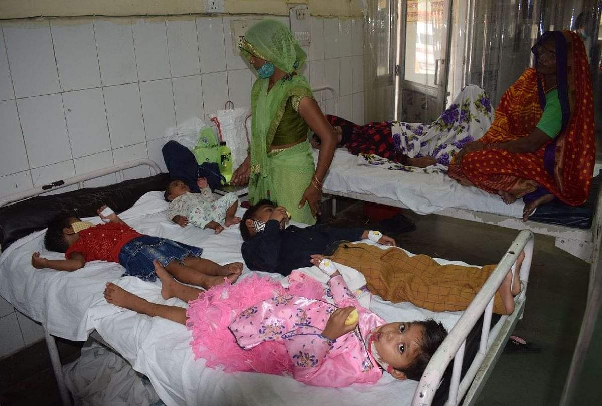 मैनपुरी में जानलेवा बीमारी: बुखार से महिला सहित नौ मरीजों की मौत, एक गांव में मिले 50 से अधिक बीमार Mainpuri Dengue And Viral Fever Nine Death Today