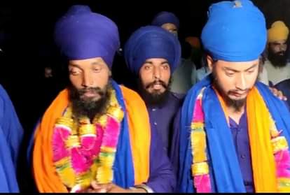 कुंडली बॉर्डर हत्याकांड: निहंग भगवंत सिंह और गोविंद प्रीत का आत्मसमर्पण, अरदास कर खुद को किया पुलिस के हवाले Nihang Bhagwant Singh and Govind Preet surrendered in Kundli border murder case