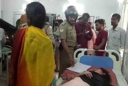 महोबा: शराबी पति ने पत्नी की जमकर की पिटाई, महिला ने बुला ली पुलिस Mahoba: Drunken husband beats up wife, woman called police