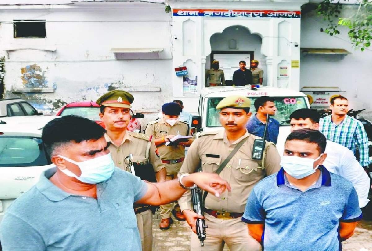 आगरा के थाने में 25 लाख की चोरी: सोते रहे पुलिस वाले, टूट गए मालखाने के ताले, रेकी करके हुई वारदात Rs 25 lakh cash stolen from Jagdishpur police station in Agra