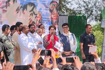 Priyanka Gandhi Pratigya Yatra: 20 लाख सरकारी नौकरी देने समेत सात घोषणाएं कीं, बोलीं- 'हम वचन निभाएंगे' Up Congress Party Pratigya Yatra priyanka gandhi flag off pratigya yatra starts today on barabanki up Varanasi Saharanpur