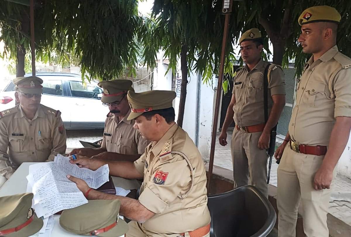 पुलिस हिरासत में मौत प्रकरण: सफाई कर्मी अरुण नरवार के मुकदमे में जांच अटकी, अब तक नहीं खोले आरोपियों के नाम Death In Agra Police Custody Of Arun Narwar Name Of Murder Accused Not Disclosed