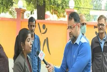 सत्ता का संग्राम: पीलीभीत की शीतल ने उठाए ऐसे मुद्दे, सरकारी कामों से संतुष्ट लोगों को झुकानी पड़ी नजरें Satta Ka Sangram in Pilibhit Shital Maurya questions govt and society over women safety and education