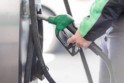 Petrol Diesel Price: गोरखपुर में घटे पेट्रोल-डीजल के दाम, जानिए आज कितना है भाव Petrol Diesel Price update on 25 november in Gorakhpur