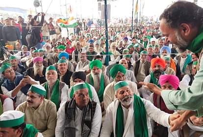 Kisan Andolan: महापंचायत में बोले टिकैत- आंदोलन आगे कैसे चलेगा ये संसद के चलने पर होगा तय kisan andolan farmers protest completed one years: kundli ghazipur singhu border farmers numbers increasing read all updates of the day