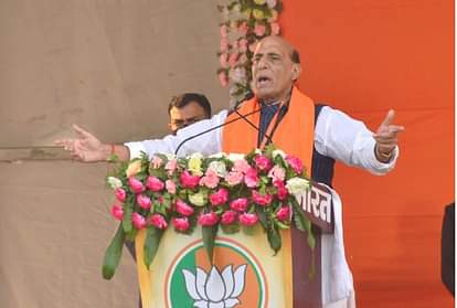 रक्षा मंत्री राजनाथ सिंह बोलेः यूपी में न बुआ न बबुआ, 2022 में चाहिए बाबा , तीन चौथाई से बनेगी भाजपा की सरकार Defense Minister Rajnath Singh said: Neither bua nor babua in UP, Baba is needed in 2022