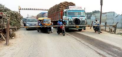 हुलासनगरा क्रॉसिंग पर ओवरब्रिज को जल्द मिलेंगे नए गर्डर Overbridge will soon get new girders at Hulasanagara crossing