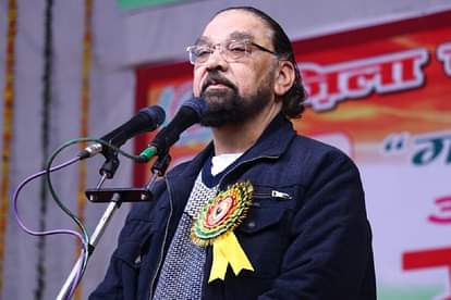 खूब जमी शेरो-शायरी की महफिल: शायरों ने पेश किए एक से बढ़कर एक कलाम, नवाज देवबंदी ने जीता लोगों का दिल The poets performed shiro-shayari in the District Agricultural and Industrial Exhibition in Muzaffarnagar