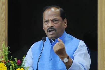 Jharkhand: अगले साल विधानसभा चुनाव में भाजपा सत्ता में आई तो लागू होगा एनआरसी, रघुबर दास का बड़ा एलान Raghubar Das says NRC will be implemented in Jharkhand if BJP voted to power next year