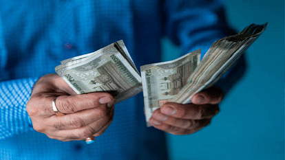 Business Ideas: मानसून सीजन में शुरू करें मशरूम की खेती, हर महीने होगी बंपर कमाई Monsoon Business Ideas Start Mushroom Farming get Per Month Lakh of Rupees in Rainy Season