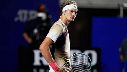 Mexican Open: ओलंपिक चैंपियन ज्वेरेव ने गुस्से में अंपायर की कुर्सी पर मारा रैकेट, किए गए बर्खास्त, देखें VIDEO Mexican Open: Olympic champion Alexander Zverev angrily hits umpire's chair with Tennis racket, sacked, see VIDEO