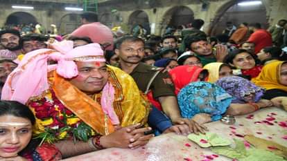 UP Election Results 202: ब्रज में फिर हर तरफ खिला 'कमल', भाजपा ने आगरा, मथुरा और एटा में किया क्लीन स्वीप UP Election Results 2022 Live Karhal Election Result 2022 Agra Mainpuri Vidhan Sabha Chunav Vote Counting News In Hindi