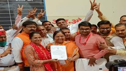 Agra Election Result 2022: इस वीआईपी सीट पर भाजपा की जीत, पूर्व राज्यपाल बेबी रानी मौर्य ने खिलाया 'कमल' Agra Rural Election Result 2022Agra Vidhan Sabha Chunav Vote Counting Live News In Hindi