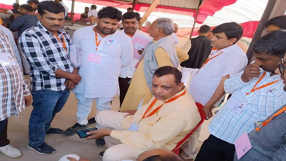 UP Election Result 2022: चुनाव परिणाम आते ही जश्न में डूबे भाजपाई, दिखा गजब का जोश, देखें तस्वीरें UP Election Result 2022 BJP workers celebretion in agra