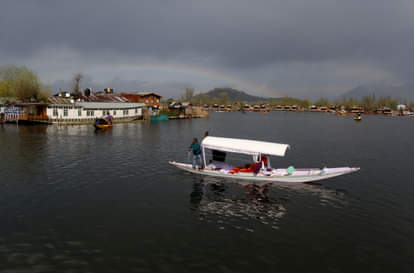 Jammu and Kashmir Weather: अगले तीन दिन बिगड़ा रहेगा मौसम, कभी बारिश तो कभी साफ रहेगा आसमान Jammu and Kashmir Weather weather will remain bad for next three days