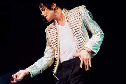 माइकल जैक्सन: धरती पर 'मून वॉक' करने वाला सितारा michael jackson singer dancer king of pop
