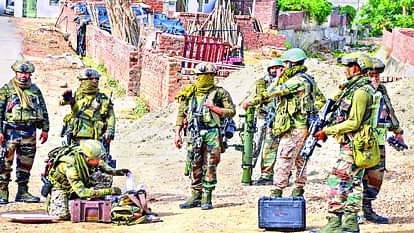 Nagaland Firing: नगालैंड सीमा पर गोलीबारी, झड़प में असम राइफल्स के दो जवान घायल Two Assam Rifles jawans injured in clash, firing on Nagaland border