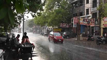 UP Weather Update: यूपी के कानपुर समेत कई शहरों में प्री मानसून की पहली बौछार, आगे के लिए मौसम विभाग ने की ये भविष्यवाणी UP Weather Update: Pre-monsoon rain in many cities including Kanpur in UP
