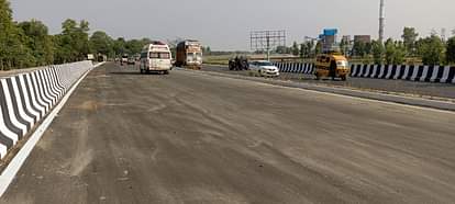 हुलासनगरा ओवरब्रिज: दूसरी लेन पर फर्राटा भरने लगा हाईवे का यातायात Hulasnagra Overbridge: Highway traffic started running on the second lane too