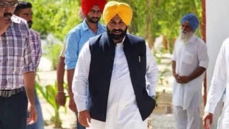 Bhagwant Mann: भगवंत मान के तीन मंत्री और ये विधायक हैं कुंवारे...जल्द बजेंगी शहनाइयां, एक ने कहा- मैं भी जल्द शादी करूंगा Three ministers of punjab unmarried