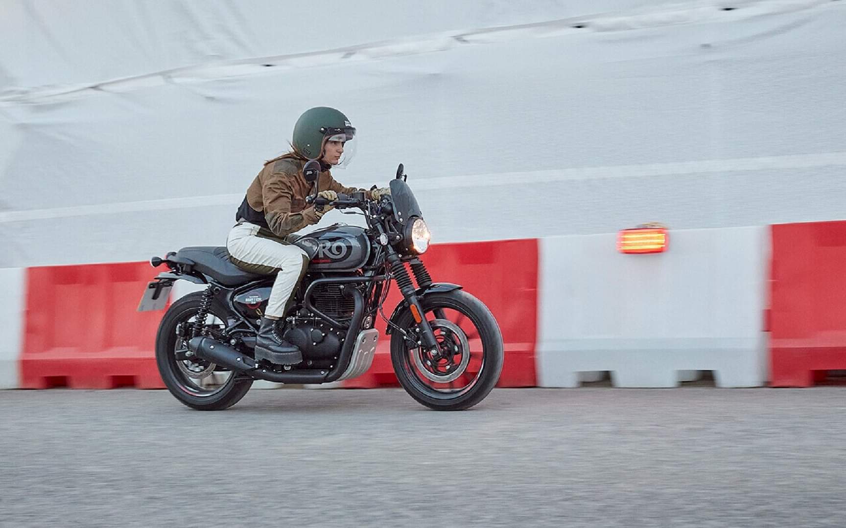 Royal Enfield Hunter 350: रॉयल एनफील्ड हंटर 350 मोटरसाइकिल लॉन्च, आकर्षक लुक के साथ शानदार फीचर्स, जानें कीमत New Royal Enfield Hunter 350 Launched Know About Price Features in Details