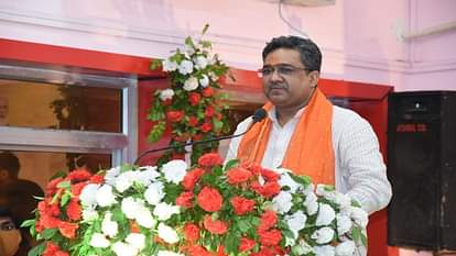UP: सुनील बंसल और कर्मवीर को पदोन्नति के साथ मिली नई जिम्मेदारी, जल्द होगी प्रदेश अध्यक्ष के नाम की भी घोषणा Sunil Bansal and Karmaveer got new responsibility with promotion