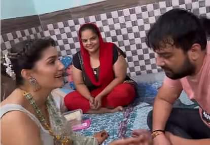 Sapna Choudhary: सपना चौधरी ने खास अंदाज में मनाया रक्षाबंधन, इंटरनेट पर वायरल हुआ एक्ट्रेस का देसी लुक Hariyanvi dancer sapna choudhary celebrates rakshabandhan with brother video went viral on internet