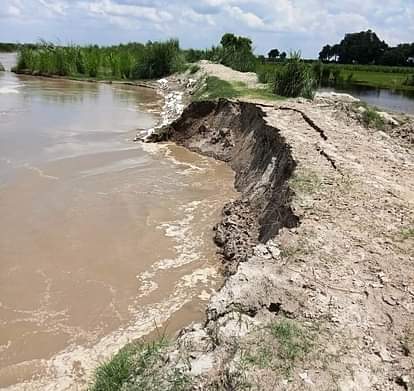 शहबाजपुर बांध के एक हिस्से में कटान हुआ शुरू, सिंचाई विभाग सक्रिय cut in shahbaazpur dam area, flood danger