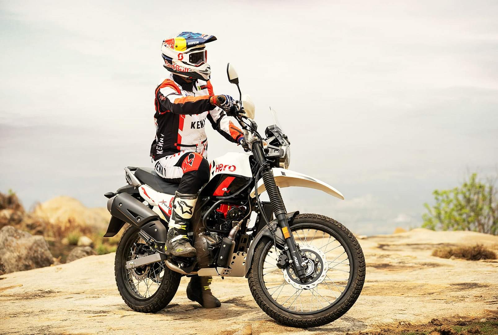 Hero XPulse 200 4V Rally Edition: लॉन्चिंग के महीने भर में शुरू हुई डिलीवरी, जानें इस ऑफ-रोडर बाइक की खूबियां Hero MotoCorp starts deliveries of Hero XPulse 200 4V Rally Edition in India Know Price Features Specification