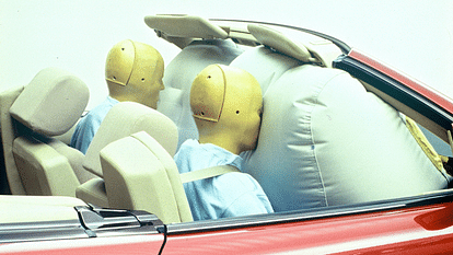 Car Airbags: कार में एयरबैग क्यों, कहां और कैसे खुलते हैं, जानें इसकी साइंस और पूरी डिटेल्स how do airbags inflate in a car crash how fast does an airbag deploy in a car know details