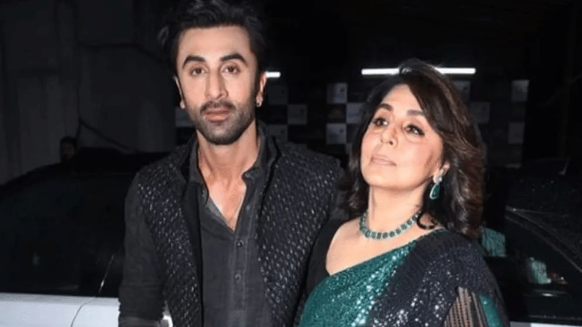 Ranbir Kapoor Birthday: नीतू कपूर ने बेटे के बर्थडे पर शेयर की प्यारी सी तस्वीर, कहा- तुम मेरे शक्ति अस्त्र हो Ranbir Kapoor Birthday: Neetu Kapoor shared Special photo on social media said you are my Shakti Astra