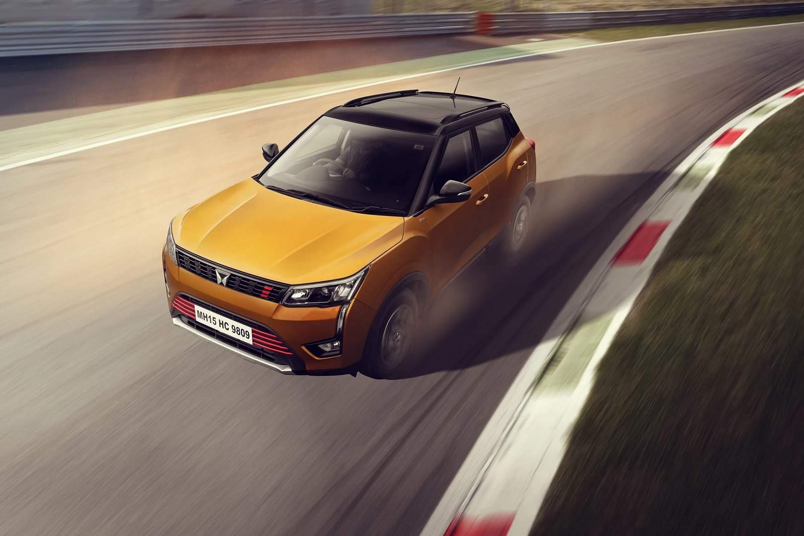 Mahindra XUV300 TurboSport: महिंद्रा XUV300 SUV का पावरफुल वैरिएंट लॉन्च, ह्यूंदै वेन्यू टर्बो को देगी टक्कर Mahindra XUV300 TurboSport Variant launched in India Know Price Features Specs News in Hindi
