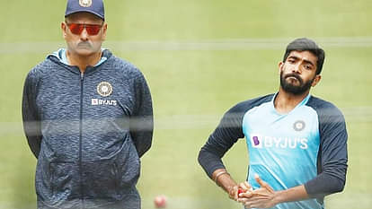 Jasprit Bumrah Injury: ऑस्ट्रेलिया के खिलाफ टेस्ट सीरीज से भी बाहर हो सकते हैं बुमराह, फिर उबरी पीठ की चोट IND vs SL: Drama in the Indian team! Jasprit Bumrah will not be playing ODI Series against Sri Lanka