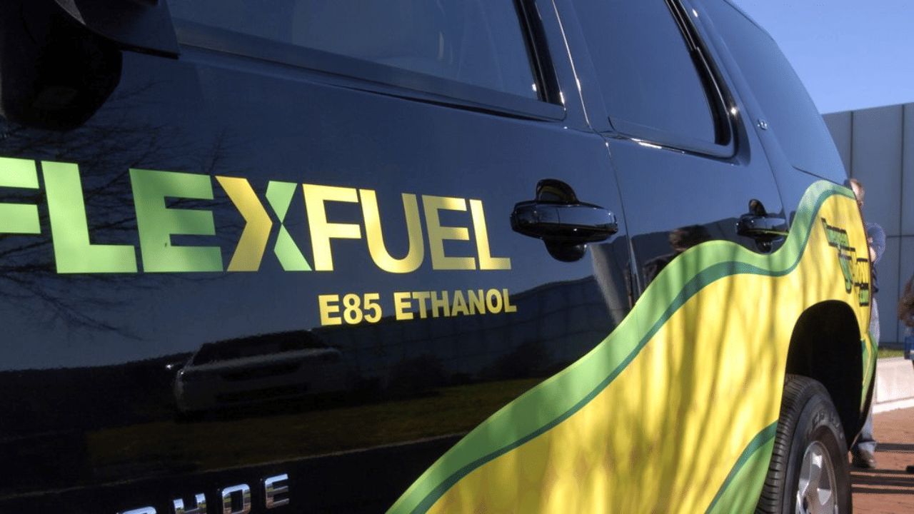 Flex Fuel: भारत में आई फ्लेक्स फ्यूल टेक्नोलॉजी, क्या हैं इसके फायदे-नुकसान, जानें सब कुछ what is flex fuel benefits advantages and disadvantages of ethanol fuel flex fuel vehicles disadvantages