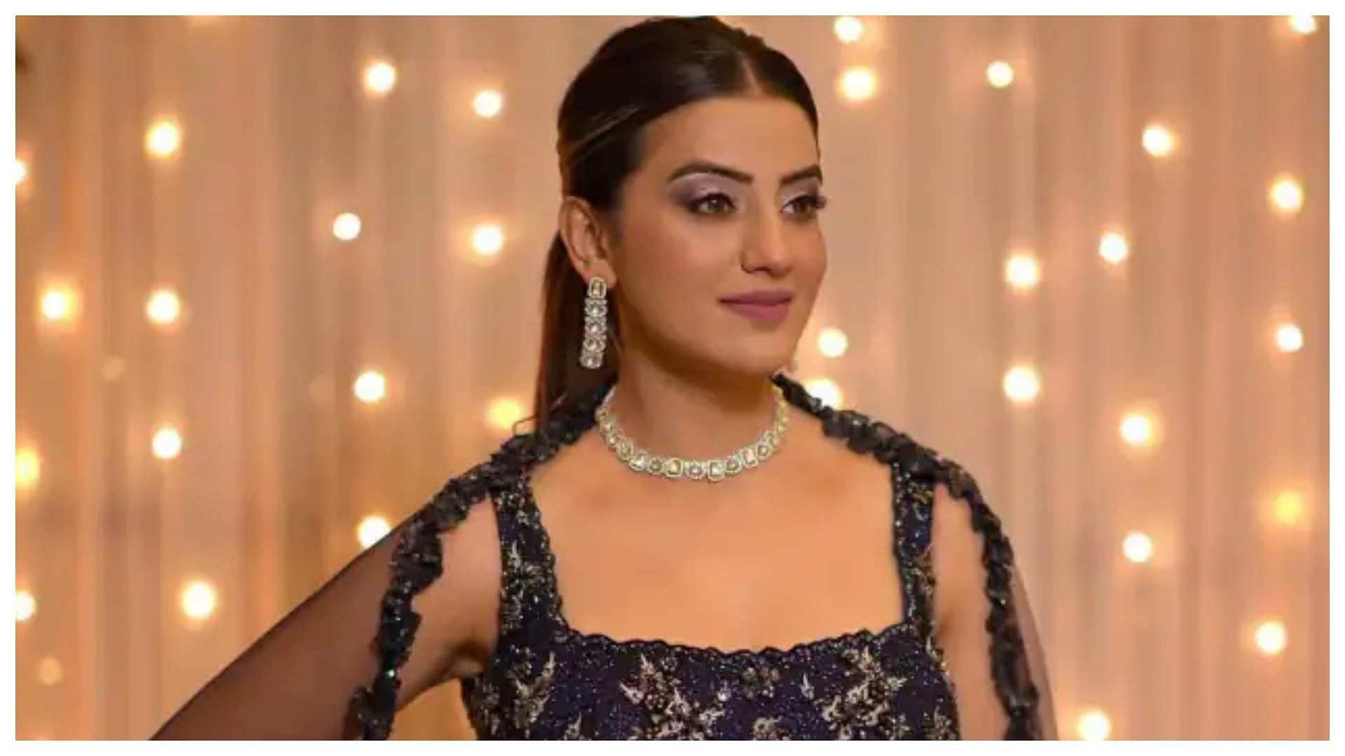 Akshara Singh: अक्षरा सिंह का नया गाना 'अखियां घायल करे' हुआ रिलीज, अभिनेत्री की कातिल अदाओं ने लूटी महफिल Akshara Singh and Manoj Matlabi New Song Akhiyan Ghayal Kare released and goes viral on Internet