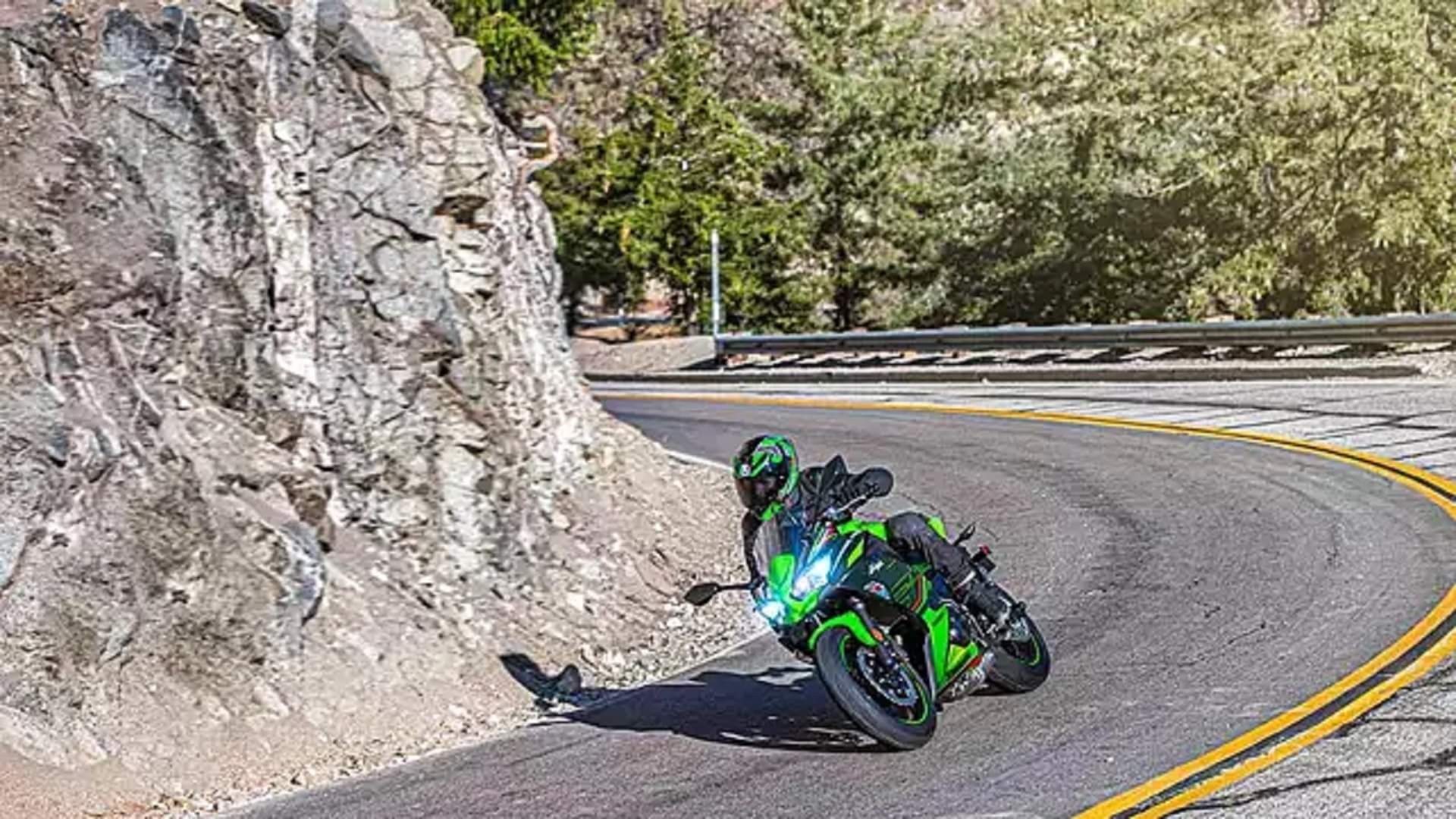 Kawasaki Ninja 650: कावासाकी ने लॉन्च की नई निंजा 650 स्पोर्ट्स टूरर मोटरसाइकिल, जानें कीमत और फीचर्स Kawasaki Ninja 650 sports tourer motorcycle launched In India Know Price Features Specs News in Hindi