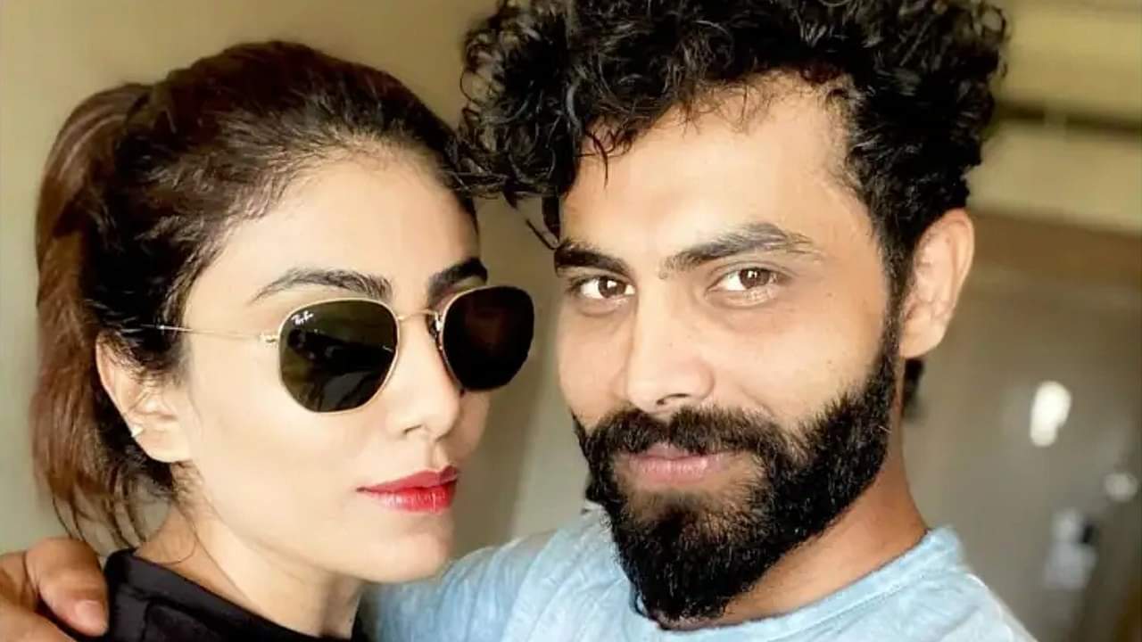 Ravindra Jadeja wife: BJP विधायक हैं रवींद्र जडेजा की पत्नी, पहली मुलाकात और फिर हो गया प्यार, पढ़ें लव स्टोरी Ravindra Jadeja wife: Ravindra Jadeja's wife Rivaba jadeja is BJP MLA, first meeting and then love, read love