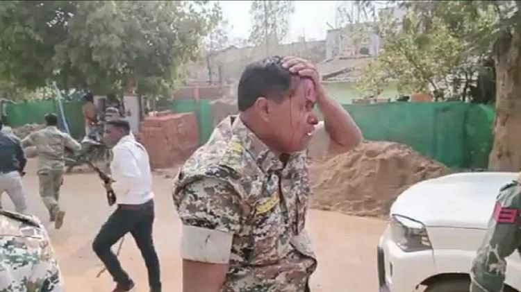 Chhattisgarh: भाजपाइयों की गिरफ्तारी पर रोए पूर्व मंत्री, बोले- निर्दोष को फंसाया; आदिवासियों का कल बस्तर बंद हमले में घायल एसपी सदानंद कुमार