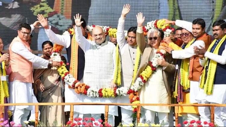 Amit Shah: शाह ने यूं ही नहीं कहा, "अयोध्या का टिकट कटा लो", तय वक्त से पहले बन जाएगा मंदिर! Amit Shah