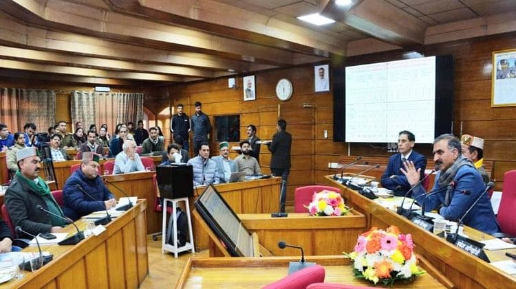 भोरंज के विधायक ने क्षेत्र के लिए 24 घंटे पेयजल आपूर्ति की योजना बनाने का प्रस्ताव दिया विधायक प्राथमिकता बैठक।