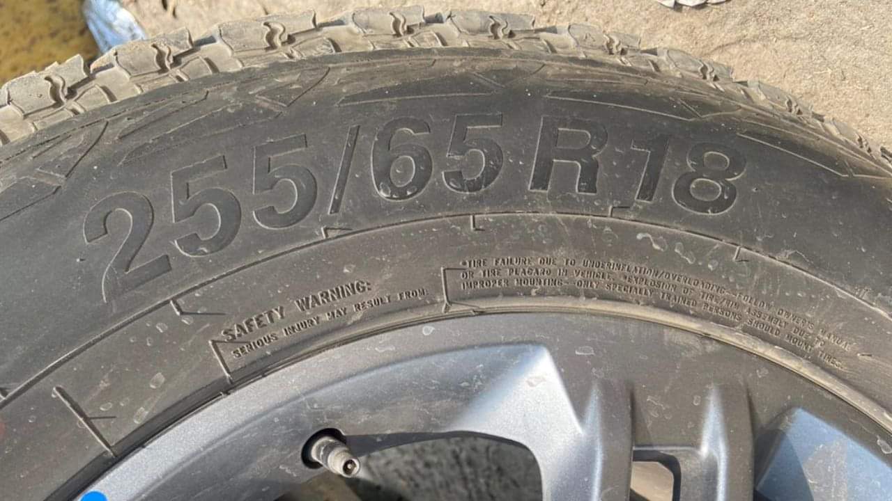 Tyre: L से लेकर Y तक... जानें टायर पर लिखे इन अलग-अलग अक्षरों का मतलब क्या होता है car tyre code meaning how to read tyre codes car tyre markings vehicle tyre codes