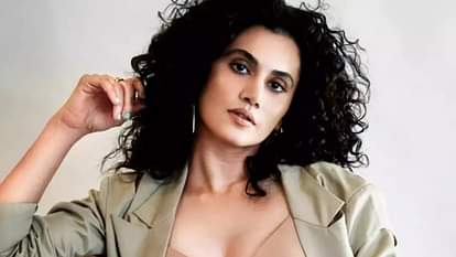 Taapsee Pannu: तापसी पन्नू का रैंप वॉक करते हुए पुराना वीडियो वायरल, नेटिजंस ने किया जमकर ट्रोल Taapsee Pannu Old Video Miss India Ramp Walk Viral Netizens compared it to Kangana Ranaut Fashion Movie