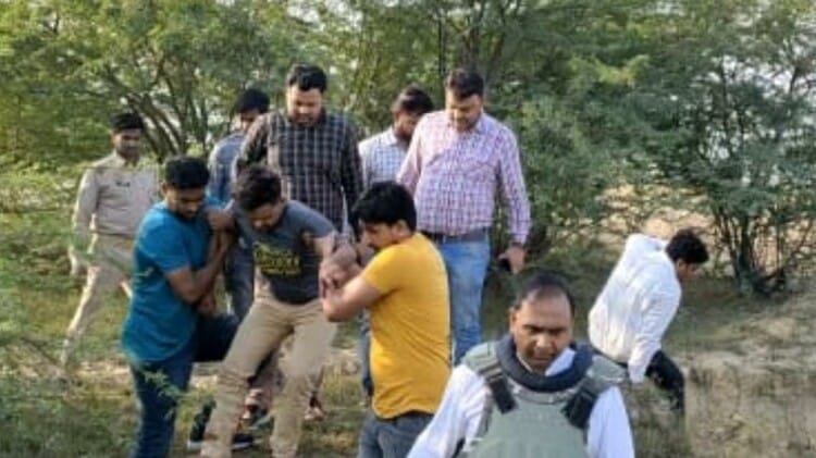 औरैया अपहरण कांड: चाचा और प्रेमिका ने रची साजिश, बोले- प्यार मिला...तो पैसा भी चाहिए, इसलिए उठाया ये कदम औरैया अपहरण कांड