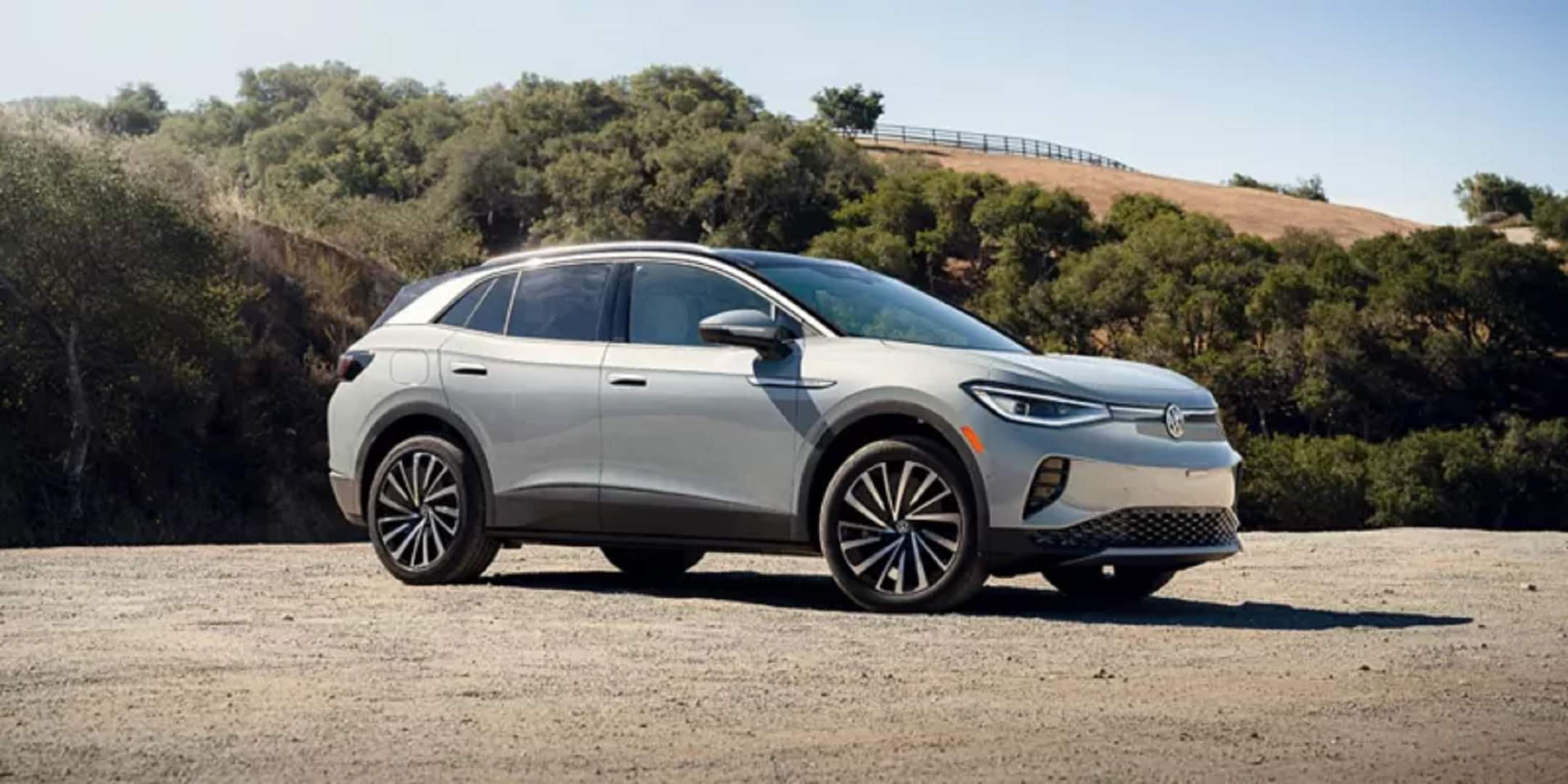 Volkswagen ID.4 EV: फॉक्सवैगन ने पेश की पहली इलेक्ट्रिक कार, जल्द होगी लॉन्च, 500 किमी है रेंज Volkswagen ID.4 EV showcased in India Volkswagen is planning to launch ID.4 electric crossover in India