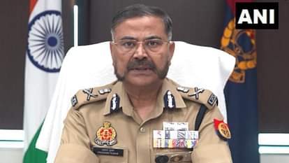 महिला आरक्षी के साथ बर्बरता : घटना का खुलासा करने वाली टीम को एक लाख का इनाम, साढ़े छह साल में 190 अपराधी ढेर Lucknow News: Prashant Kumar said, reward of one lakh to the police team that revealed the Ayodhya incident