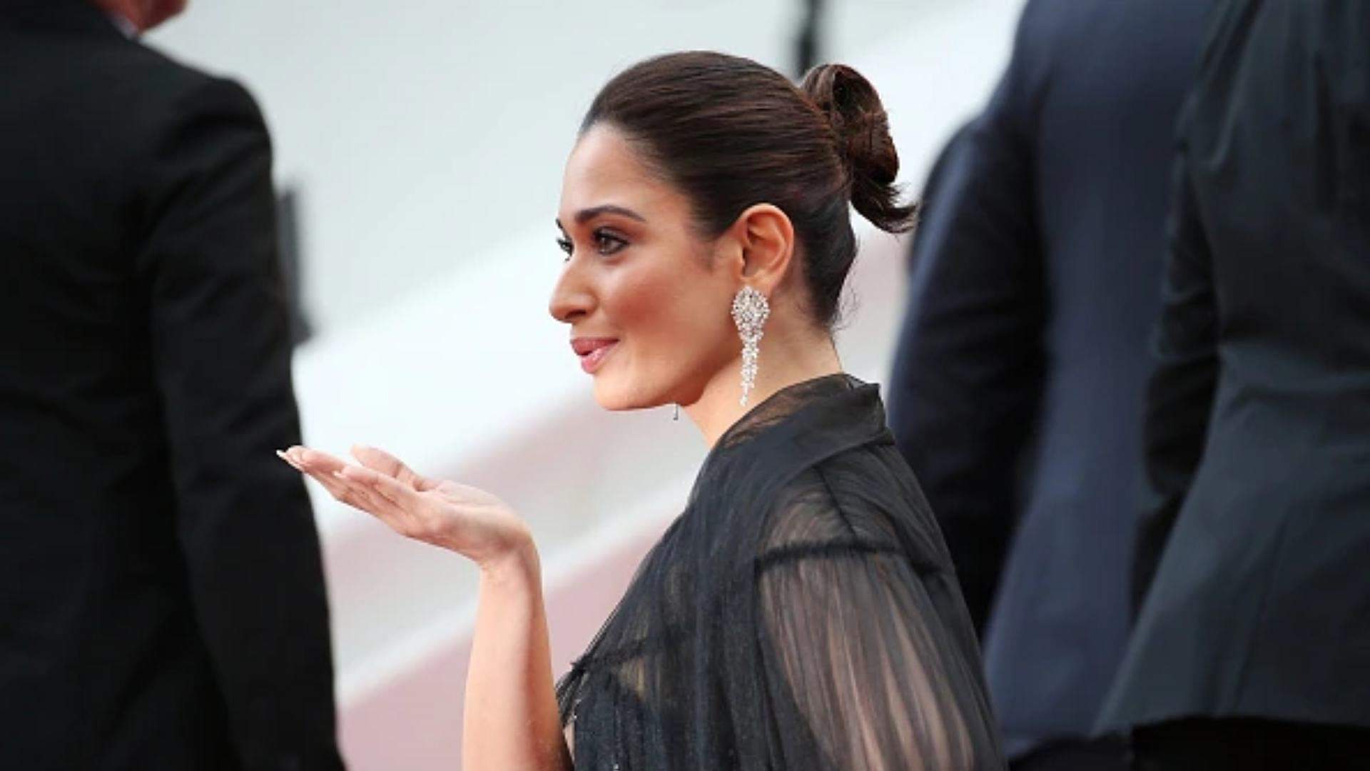 South Celebs: कान फिल्म फेस्टिवल में साउथ इंडियन स्टार्स भी बिखेर चुके हैं जलवा, लुक्स देख रह जाएंगे हैरान South Indian Stars Have Also Scattered in Cannes Film Festival From Shruti Hasan to Pooja Hegde