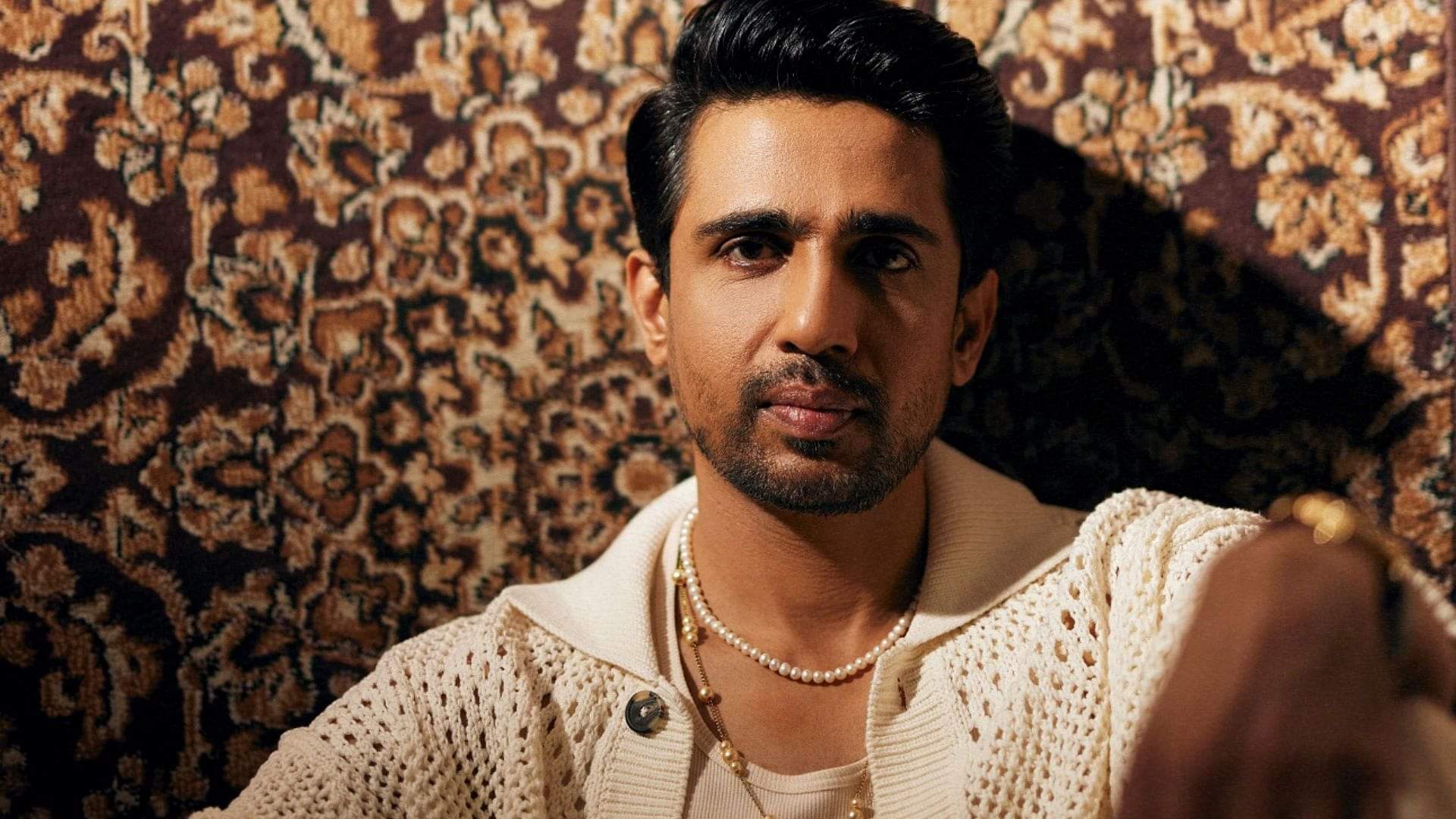 Gulshan Devaiah Exclusive: भंसाली के साथ काम करके आपका दिमाग पक जाएगा, जानिए क्यों ऐसा कहा गुलशन देवैया ने Gulshan Devaiah birthday Exclusive know unknown facts about dahaad 8 am metro guns and gulaabs actor
