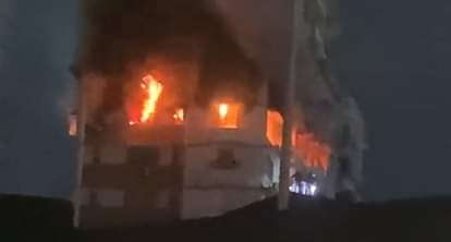 Mumbai Fire: मुंबई में ब्रीच कैंडी अस्पताल के पास ऊंची इमारत में लगी आग, खाली कराई गई पूरी बिल्डिंग Fire breaks out in high rise near Breach Candy Hospital in Mumbai