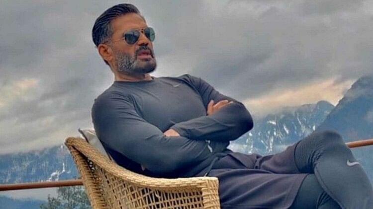 Suniel Shetty: ओटीटी प्लेटफॉर्म्स पर सेंसरशिप जरूरी या नहीं? सुनील शेट्टी ने कहा- 'यह तय करना मुश्किल कि... Suniel Shetty talked about censorship on OTT platforms claiming that its difficult to determine what to censor